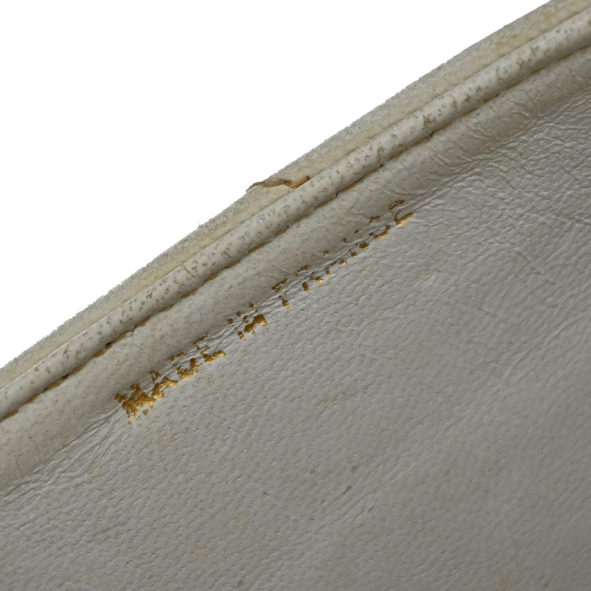 CHANEL CC Logo Wave Stitch Chain Shoulder Bag Leather White Vintage 49RF791