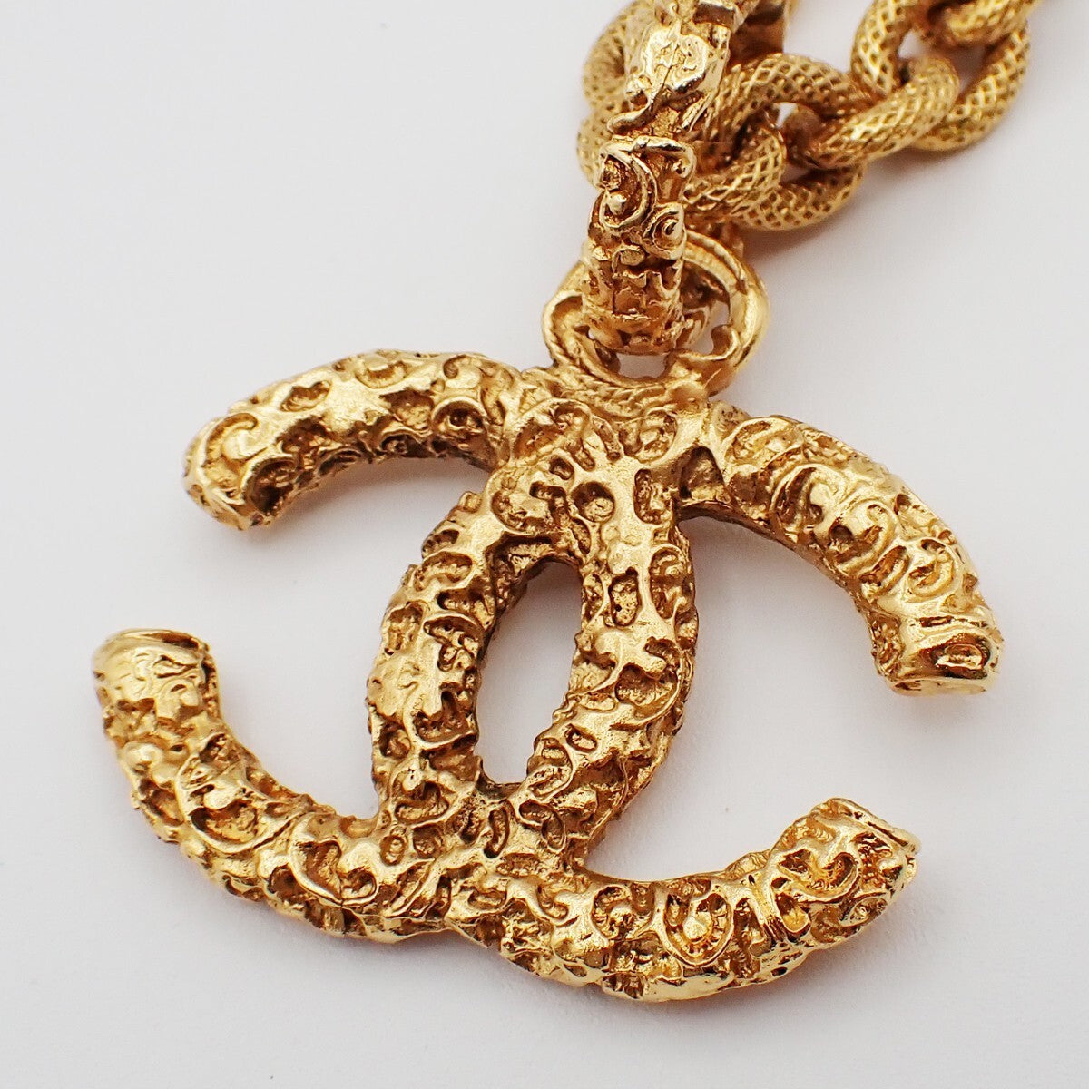 CHANEL CC Logo Chain Charm Pendant Necklace 93 A Gold Accessory Vinatge 631RF325