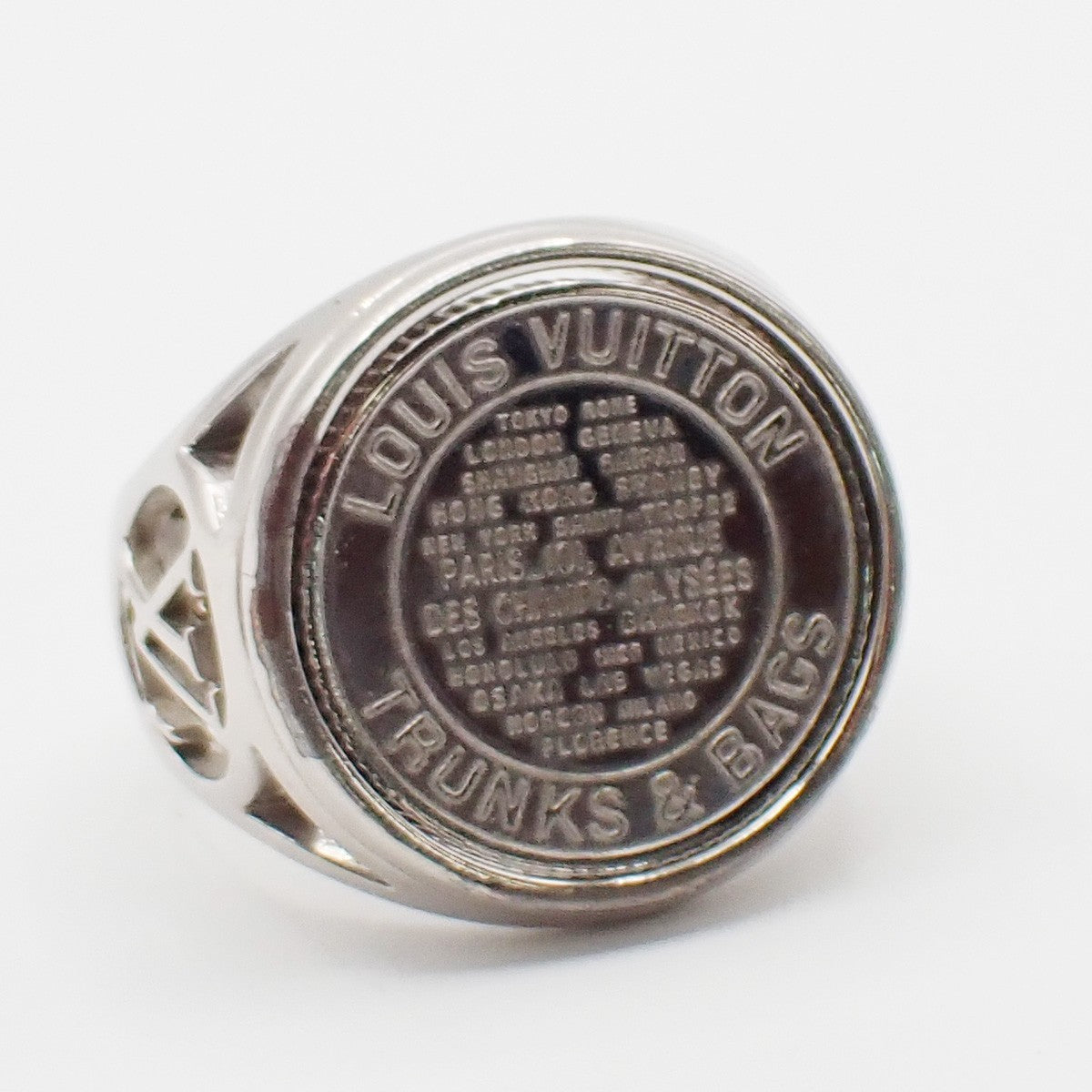 Louis Vuitton Chevaliere Medallion Ring Size M US 9 Metal Silver M63668 61RP010