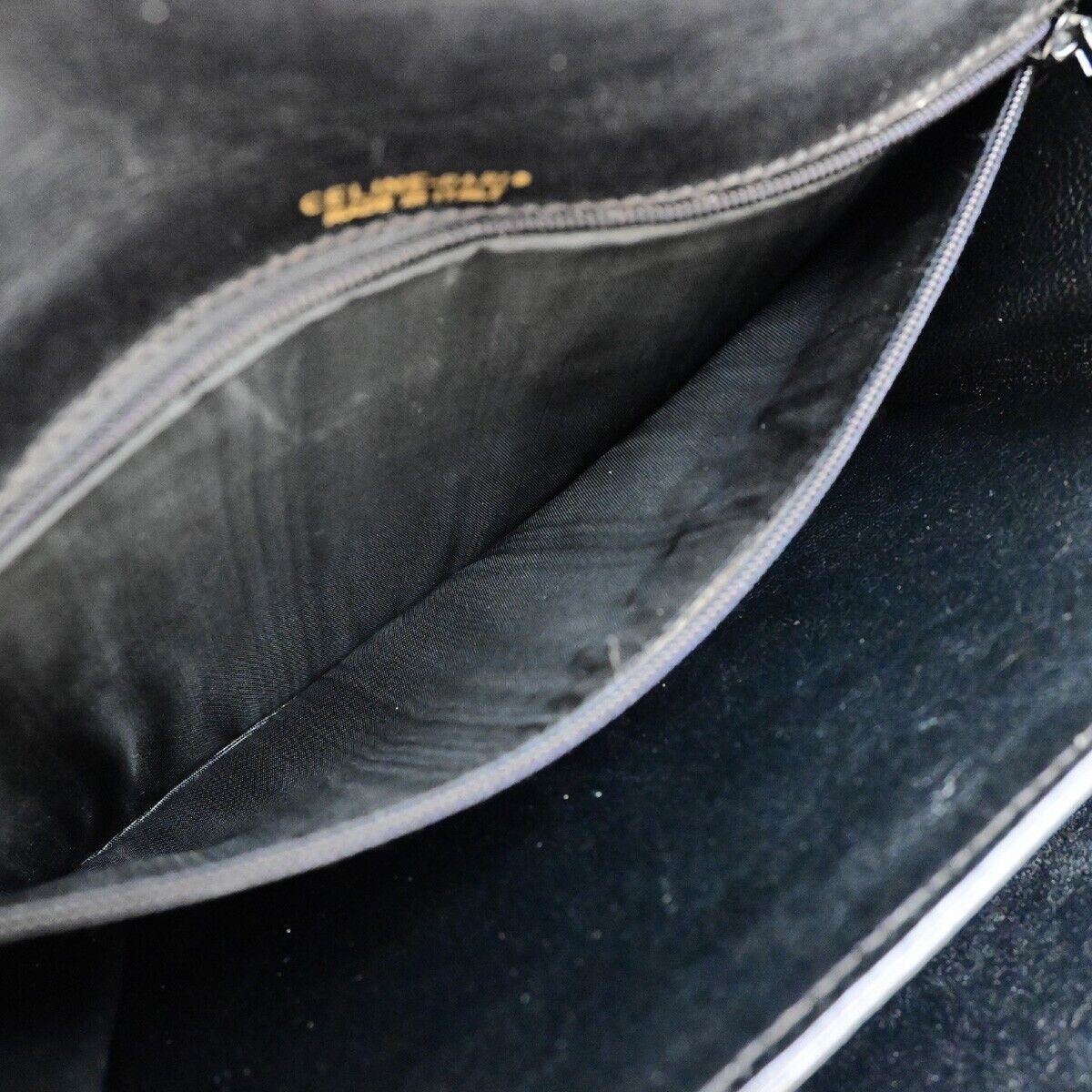 CELINE Logo Horse Carriage Shoulder Bag Leather Black GHW Italy 87EC982