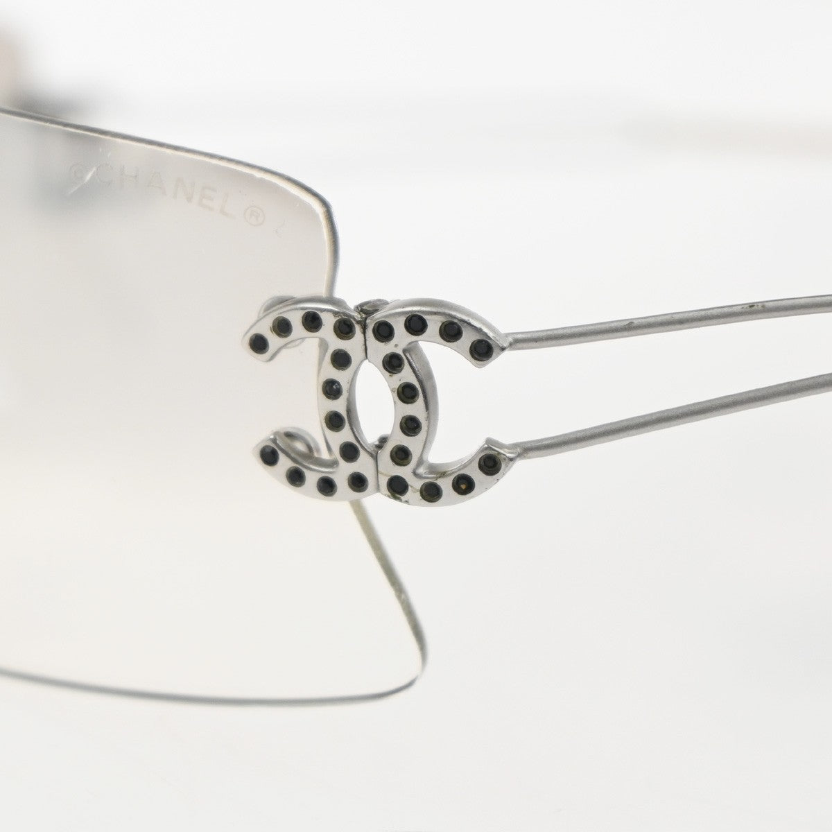 CHANEL CC Logo Rhine Stone Sunglasses Eye Were Plastic Metal Silver 63RL856