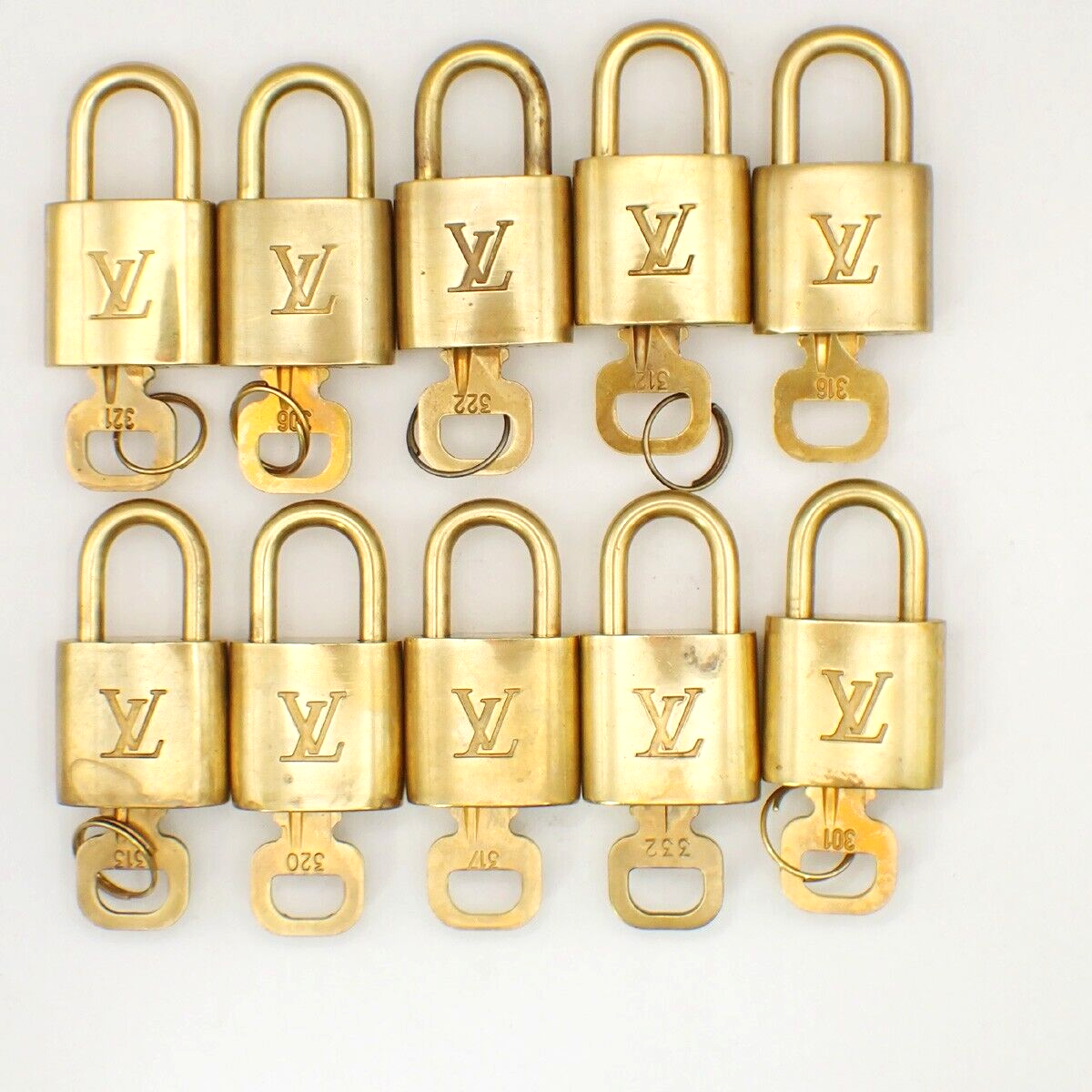 LOUIS VUITTON LV 10 Set  Padlock Key Bag Charm Cadena Gold Plated France 39YF799