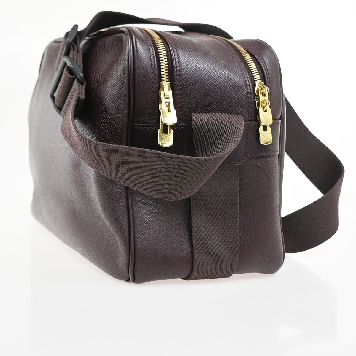 LOUIS VUITTON Reporter Crossbody ShoulderBag Taiga Leather Acajou M45254 82SA045