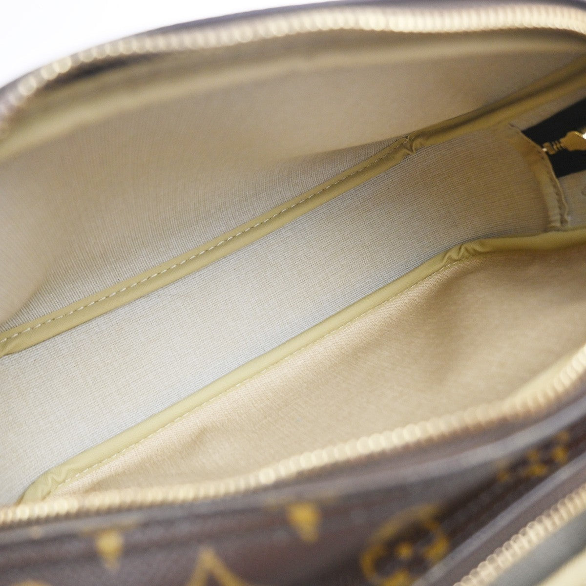 LOUIS VUITTON Reporter Crossbody Shoulder Bag Monogram Leather BN M45254 70MA521