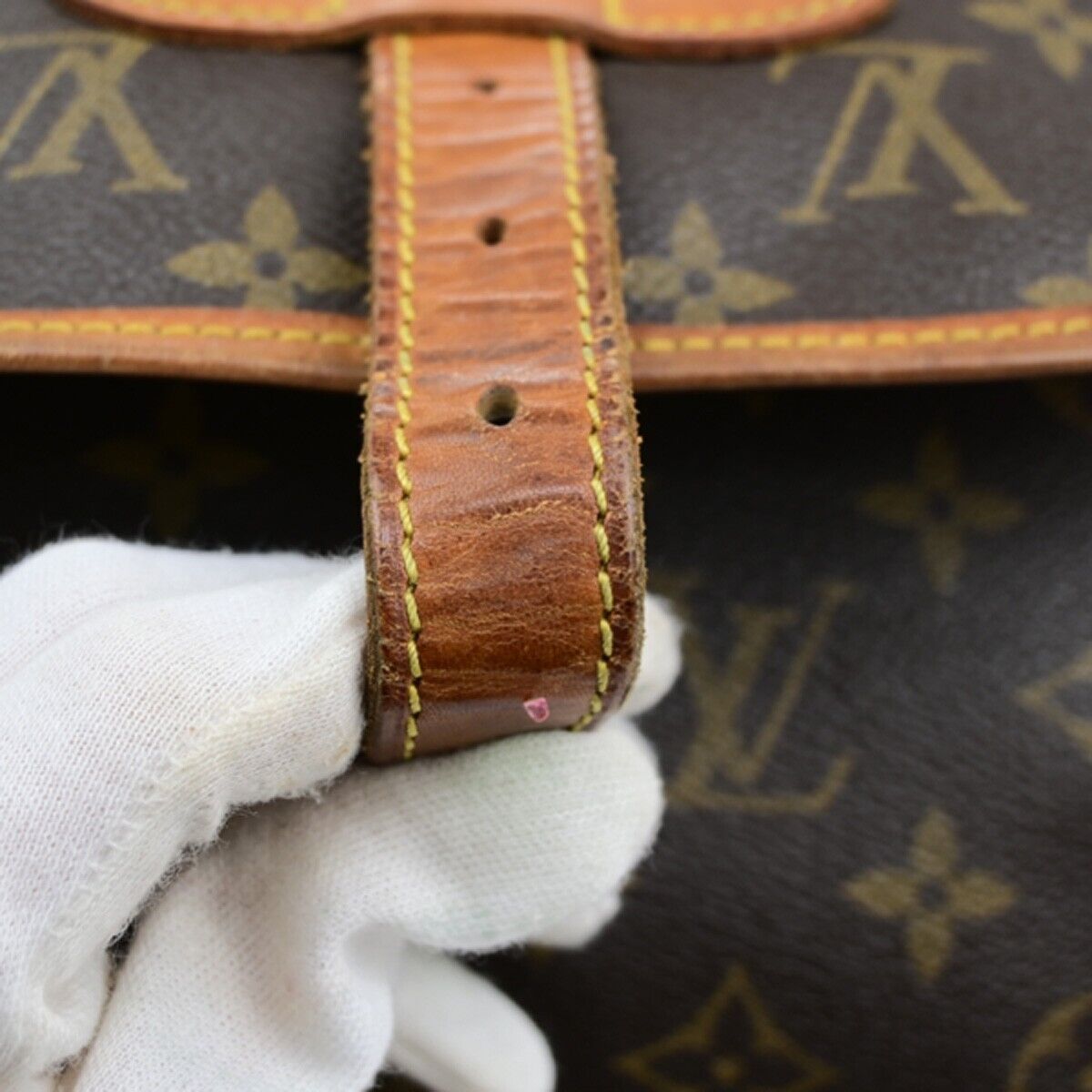 LOUIS VUITTON Logo Saumur 30 Shoulder Bag Monogram Leather Brown M42256 76EE027