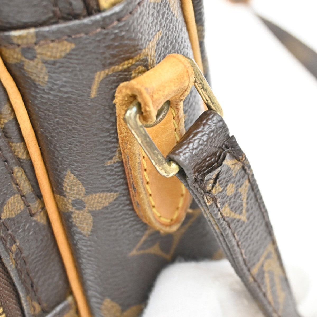 LOUIS VUITTON Amazon Crossbody Shoulder Bag Monogram Leather BN M45236 82EF923
