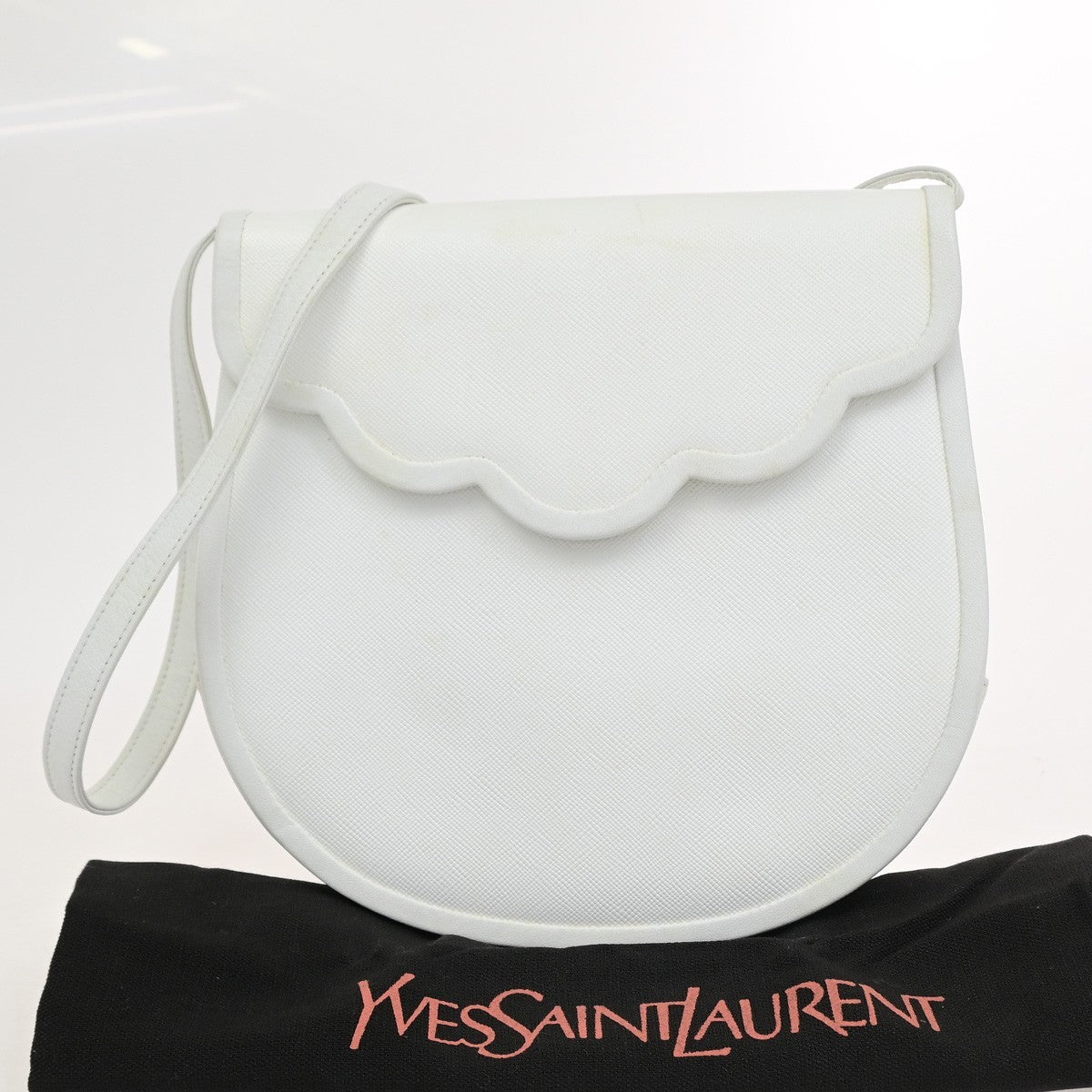 YVES SAINT LAURENT YSL Shoulder Bag Leather White GHW 67CB052