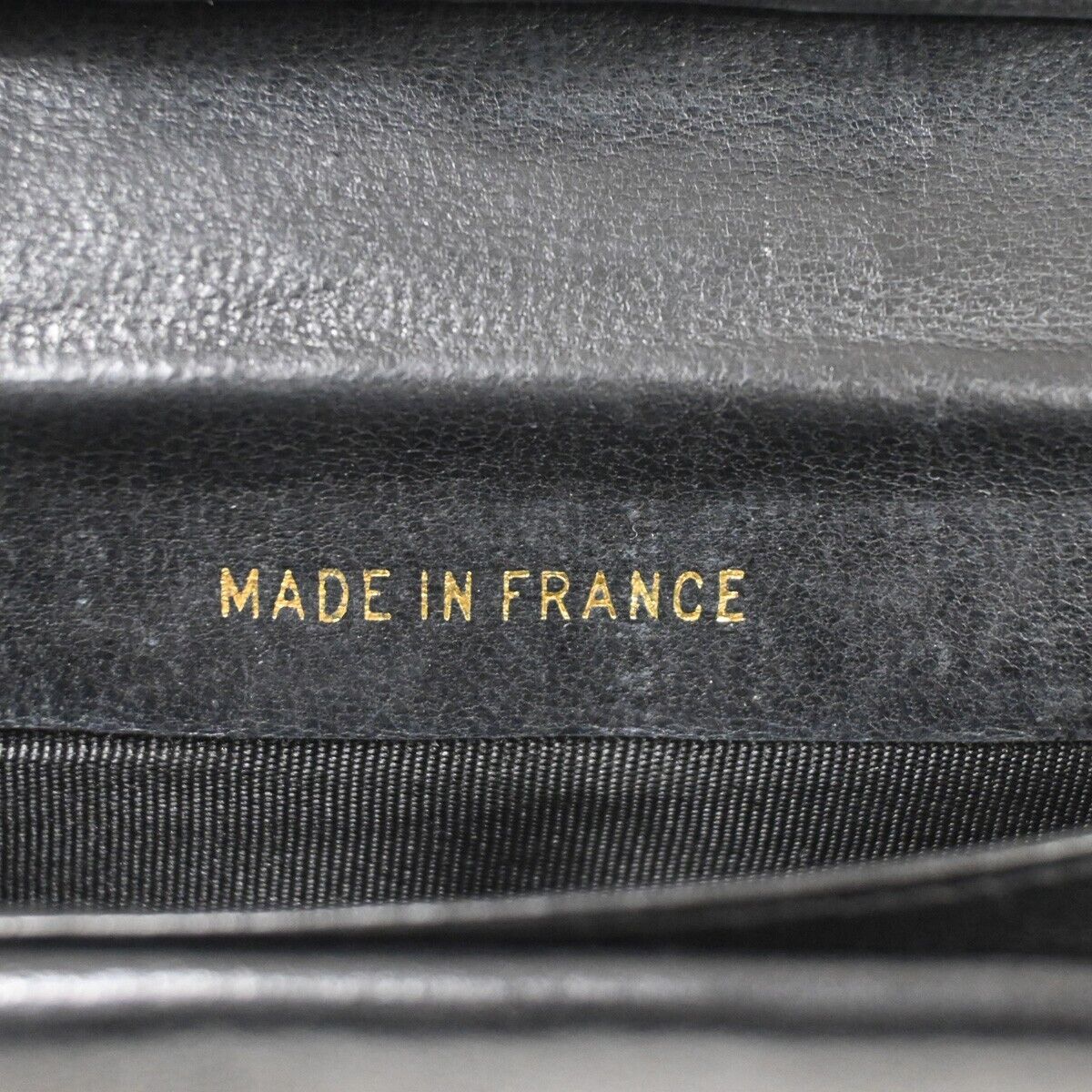 CHANEL CC Logo Long Bifold Wallet Purse Caviar Skin Leather Black GHW 04FA424