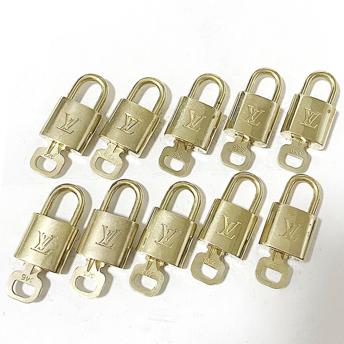LOUIS VUITTON LV 10 SET PADLOCK KEY BAG CHARM CADENA GOLD-PLATED FRANCE 35MT272