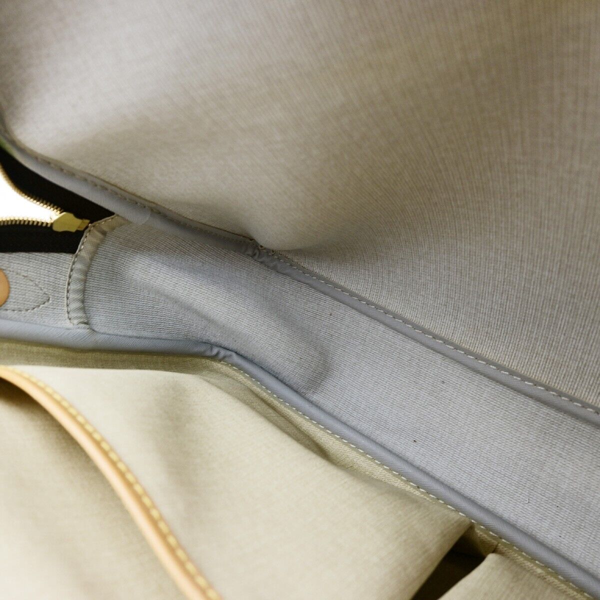 LOUIS VUITTON Reporter GM Crossbody Shoulder Bag Monogram Leather M45252 85EC522