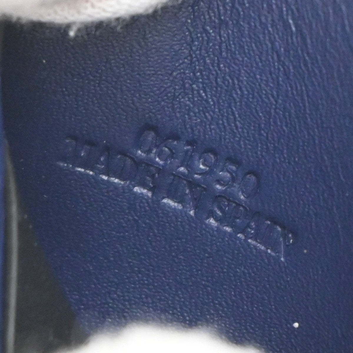 LOEWE Logo Trifold Compact Wallet Leather Navy Blue Made In Spain 68KP026