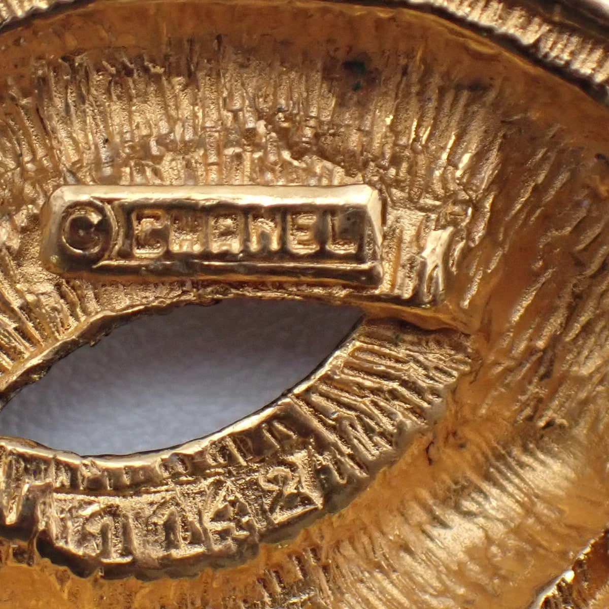 CHANEL CC Logo Matelasse Pin Brooch Gold GHW Accessory 84RL963
