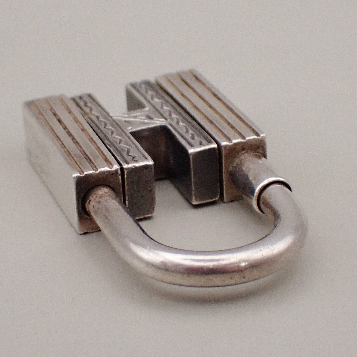 HERMES Logo Touareg H Cadena Padlock Bag Charm Silver 925 31RK897