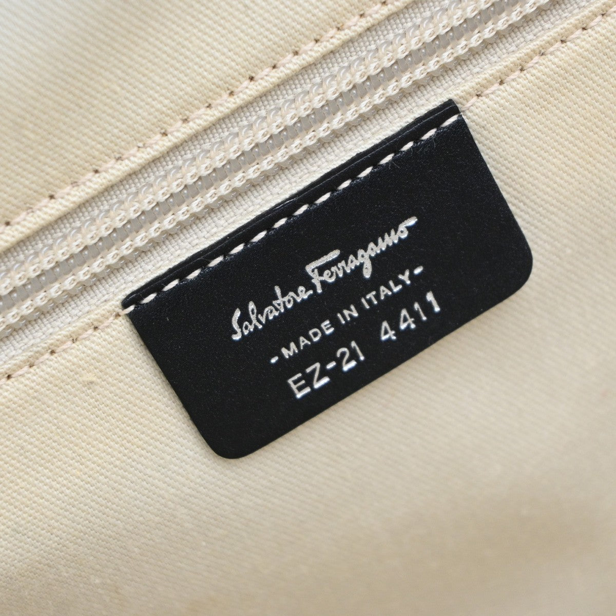 SALVATORE FERRAGAMO Gancini Hand Bag Leather Rattan Black SHW Italy 87RP105