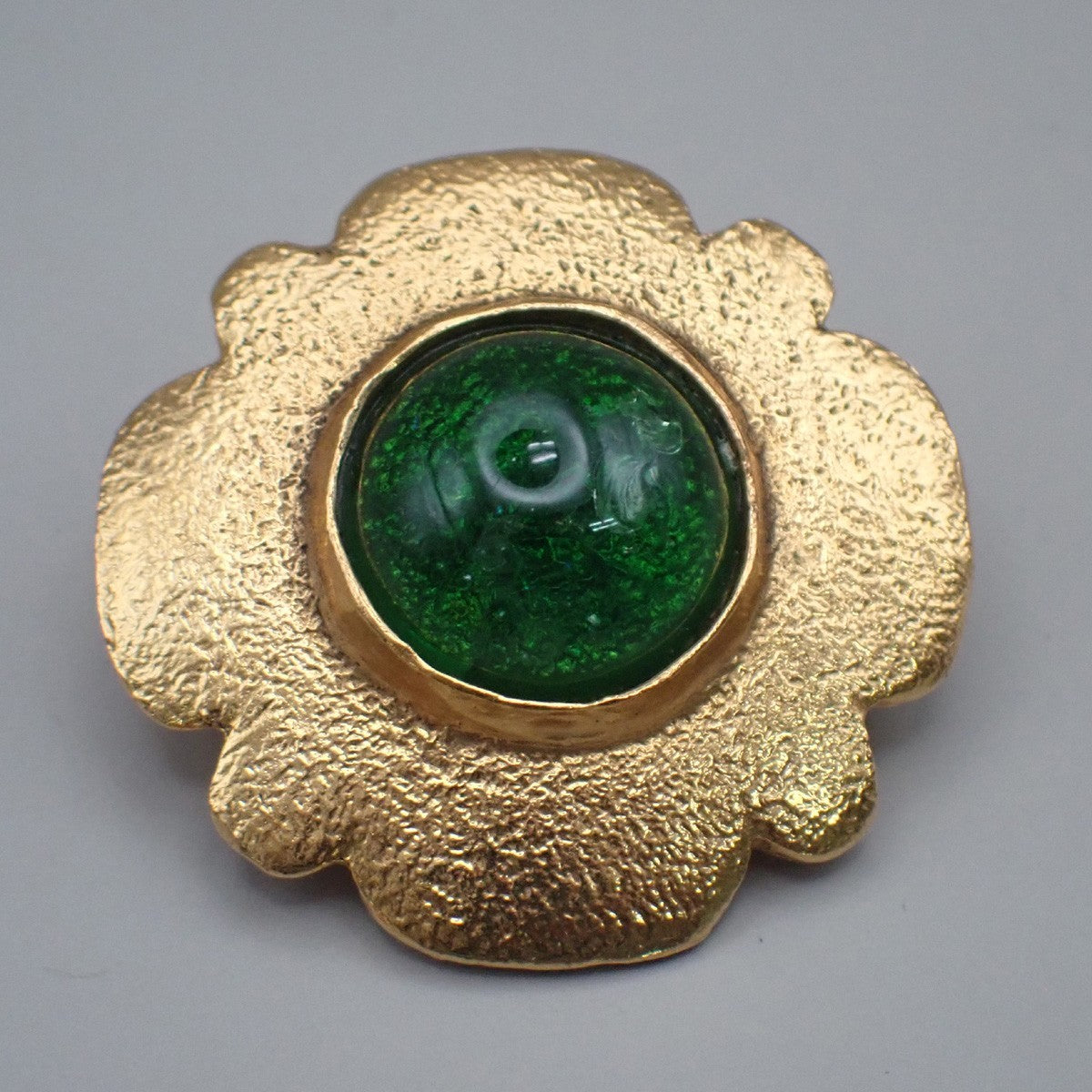CHANEL Logo Gripoix Flower Button Earrings 25 Clip-On Gold GN France VE 05MA473