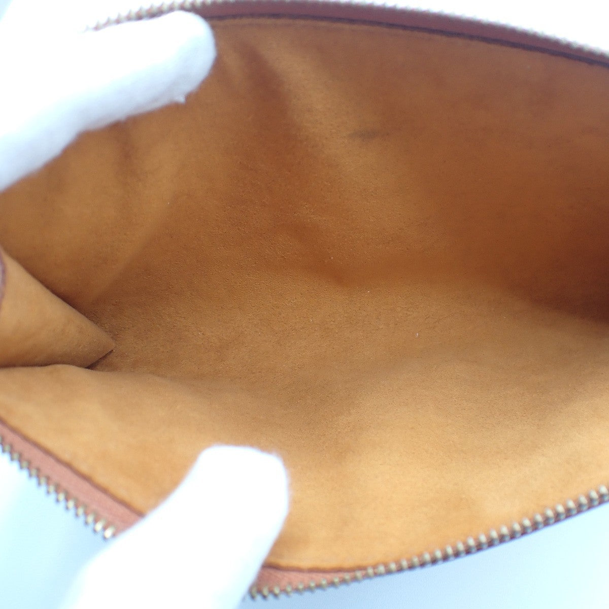 LOUIS VUITTON LV Pochette Accessoires Hand Bag Epi Leather Brown M52943 34RL832