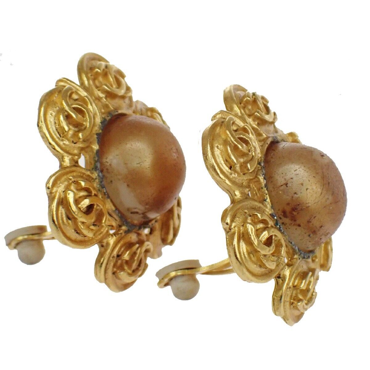 CHANEL CC Logo Button Earrings Clip-On 04P GHW France Vintage Accessory 31YD431