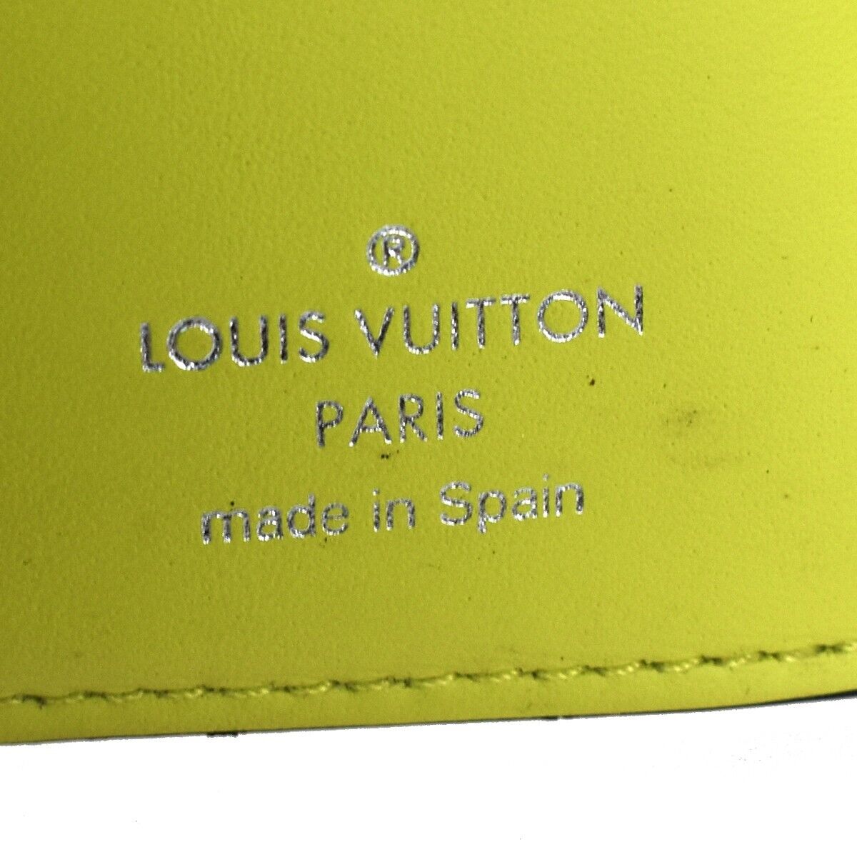 LOUIS VUITTON Discovery Compact Trifold Wallet Taigarama Leather M67629 38GA437