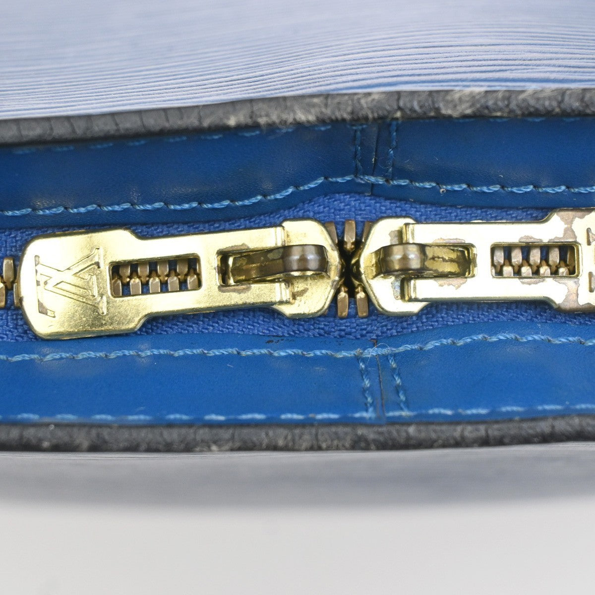 LOUIS VUITTON LV Lussac Shoulder Bag Epi Leather Blue France M52285 80MA281