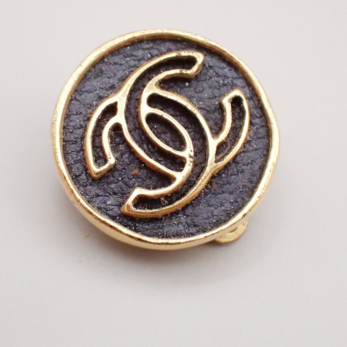 CHANEL CC Logo Round Button Earrings 03P Clip-On Gold BK Only One Side 01YG730
