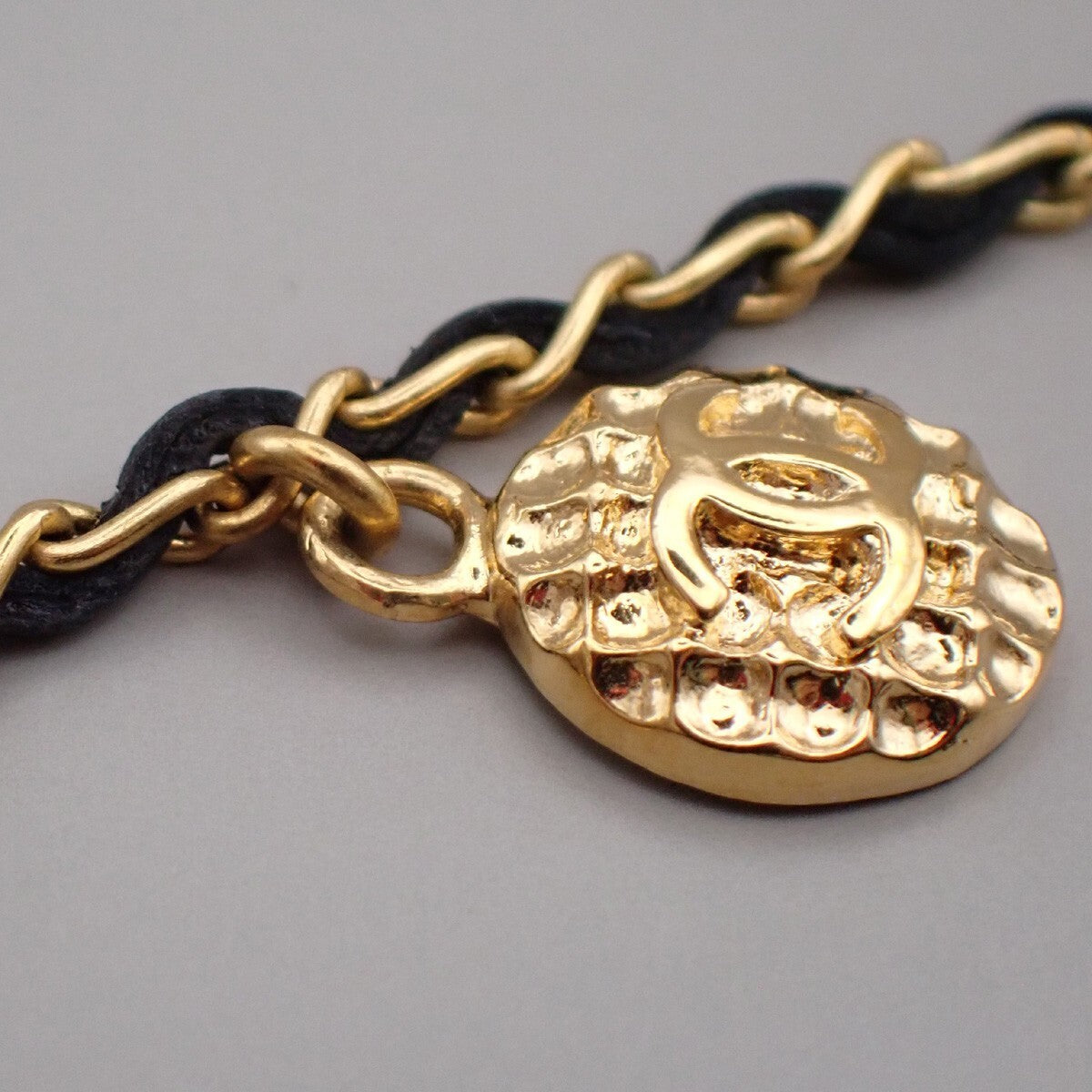 CHANEL CC Camellia Clover Chain Necklace 96P Leather GHW Vintage 665RK645