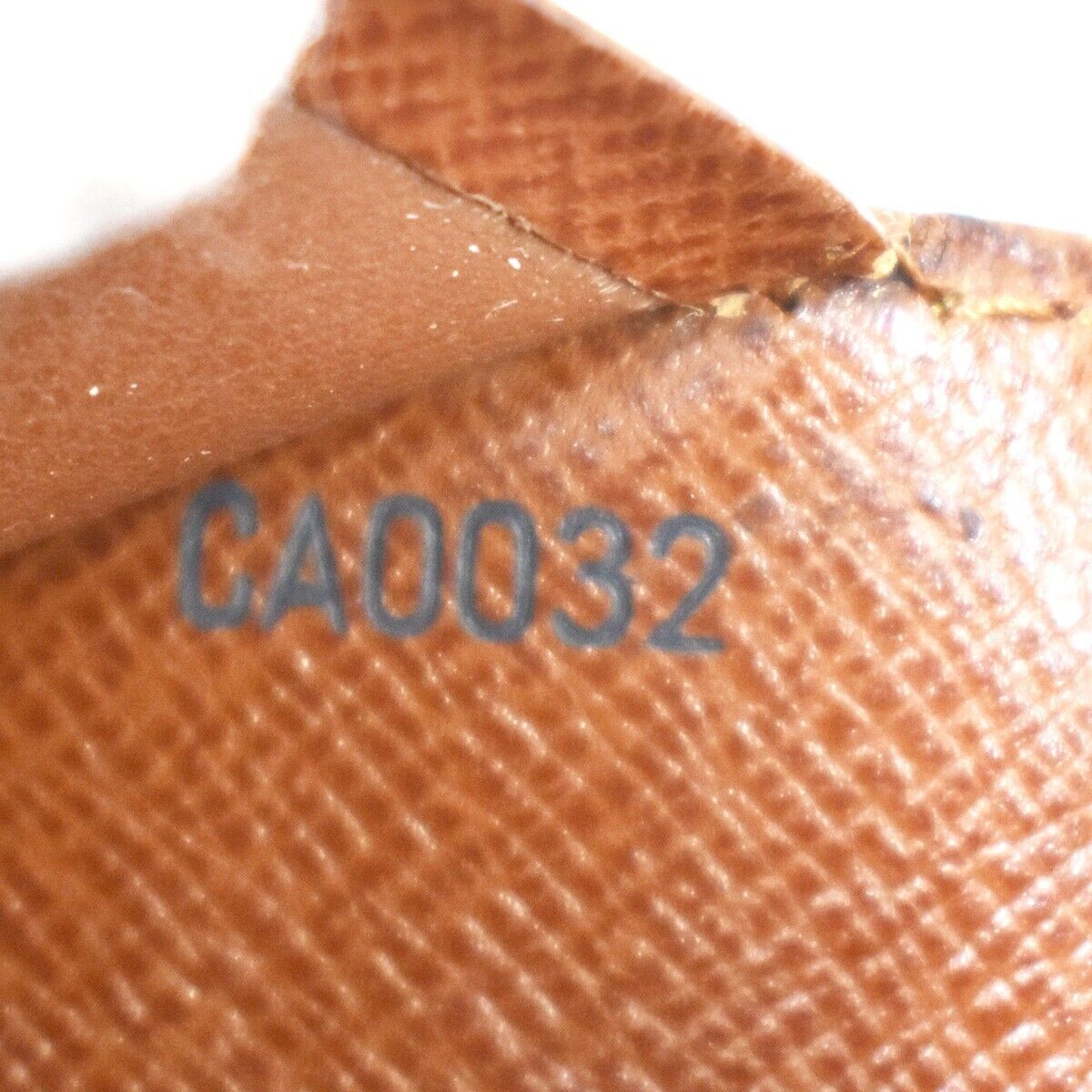 LOUIS VUITTON Porte Monnaie Billets Tresor Bifold Wallet Monogram M61730 04YB791