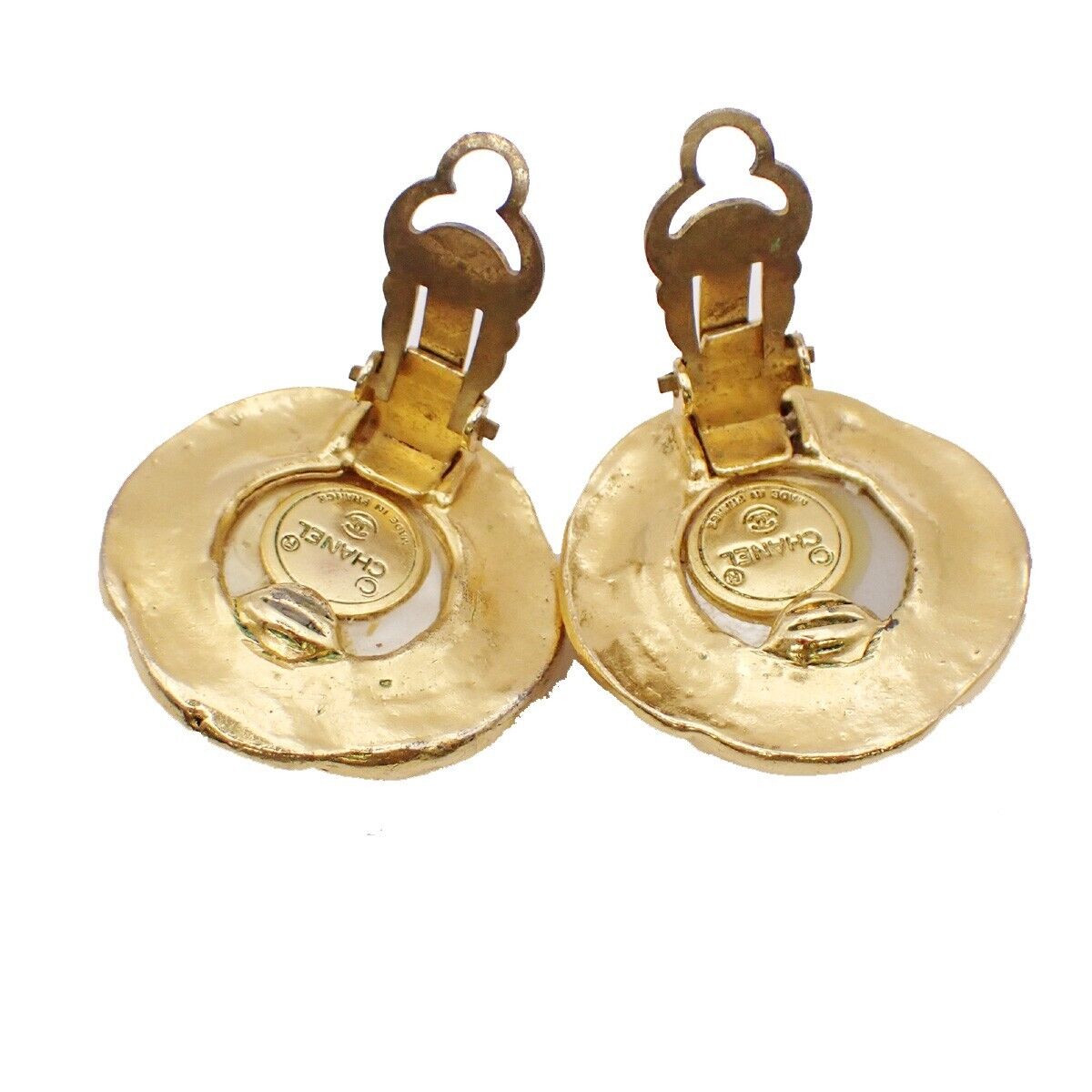 CHANEL Logo Imitation Pearl Round Button Earrings Clip-On GHW Vintage 31YE514