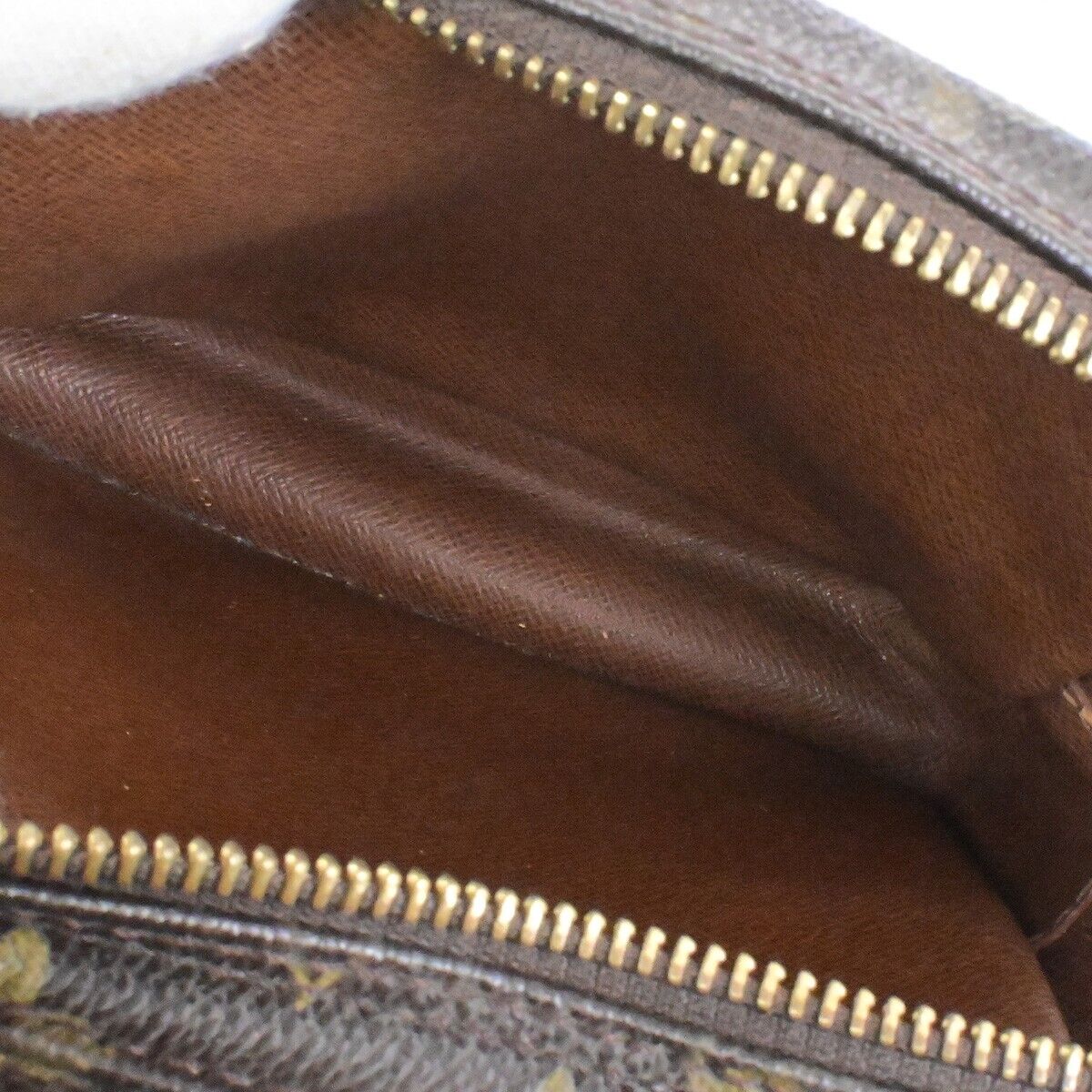 LOUIS VUITTON Amazon Crossbody Shoulder Bag Monogram Leather BN M45236 04EE045