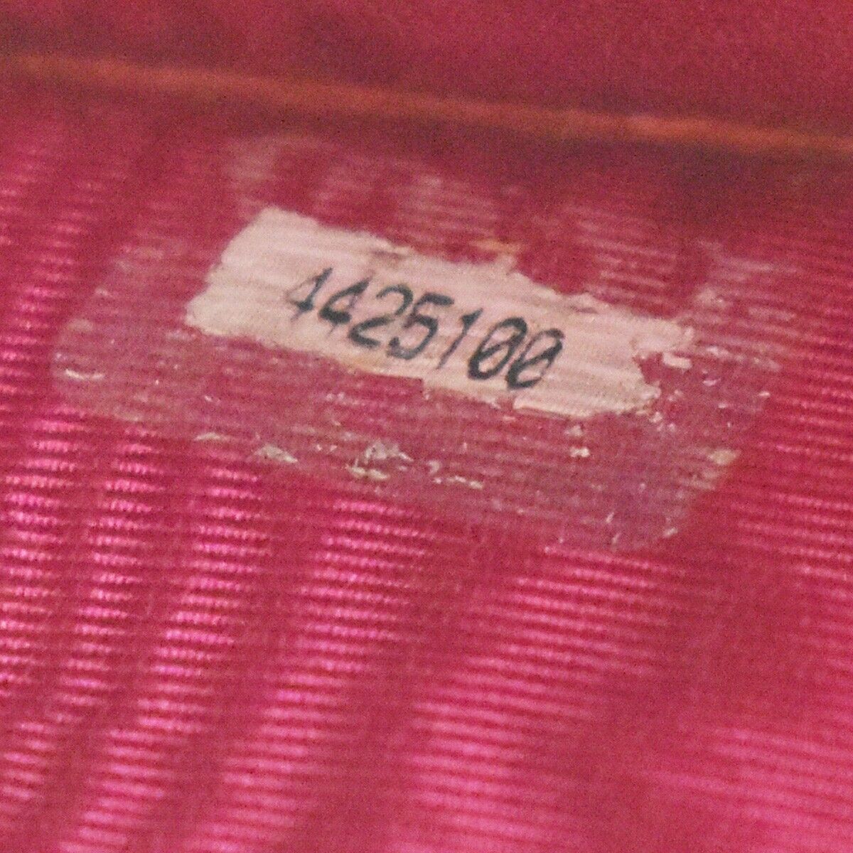 CHANEL CC Logo Long Bifold Wallet Purse Caviar Leather Pink GHW Vintage 05GA848