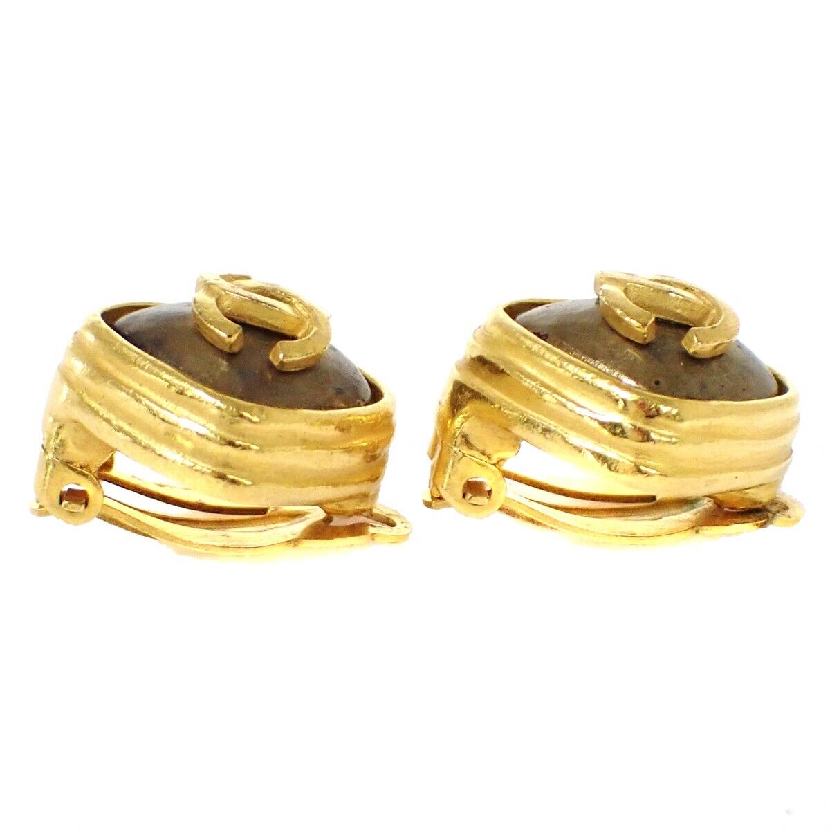 CHANEL CC Logo Button Earrings Clip-On 97A GHW France Vintage Accessory 83RH863