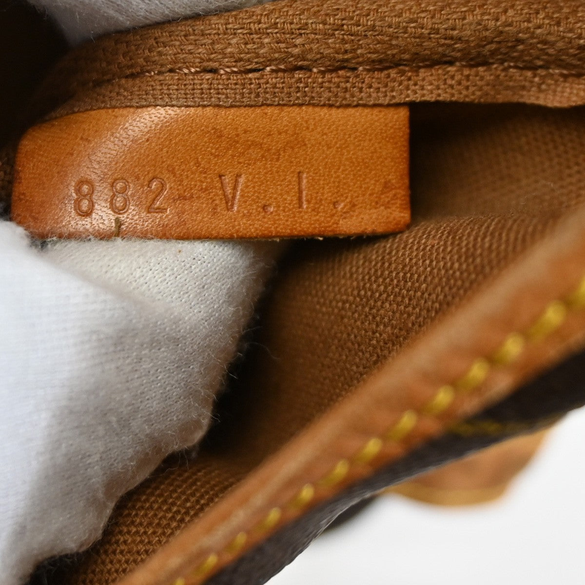 LOUIS VUITTON Saumur 35 Shoulder Bag Monogram Leather BN France M42254 89CA984
