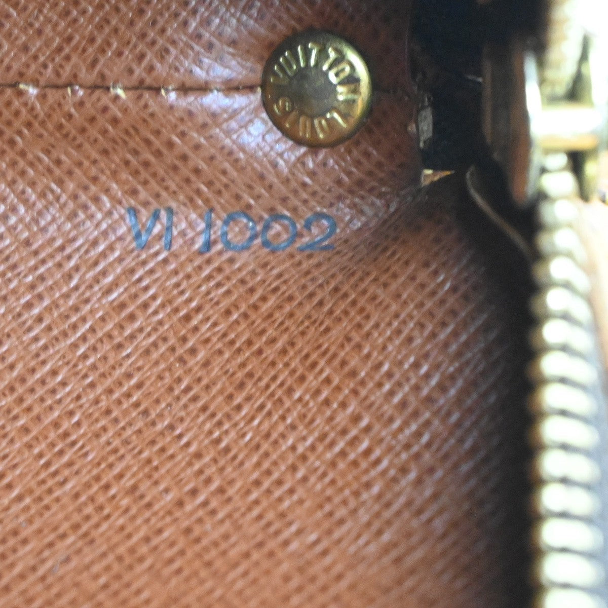 LOUIS VUITTON Logo Drouot Shoulder Bag Monogram Leather Brown M51290 79PA009