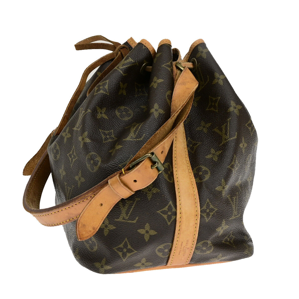 LOUIS VUITTON Petit Noe Drawstring Shoulder Bag Monogram Leather M42226 80SJ020