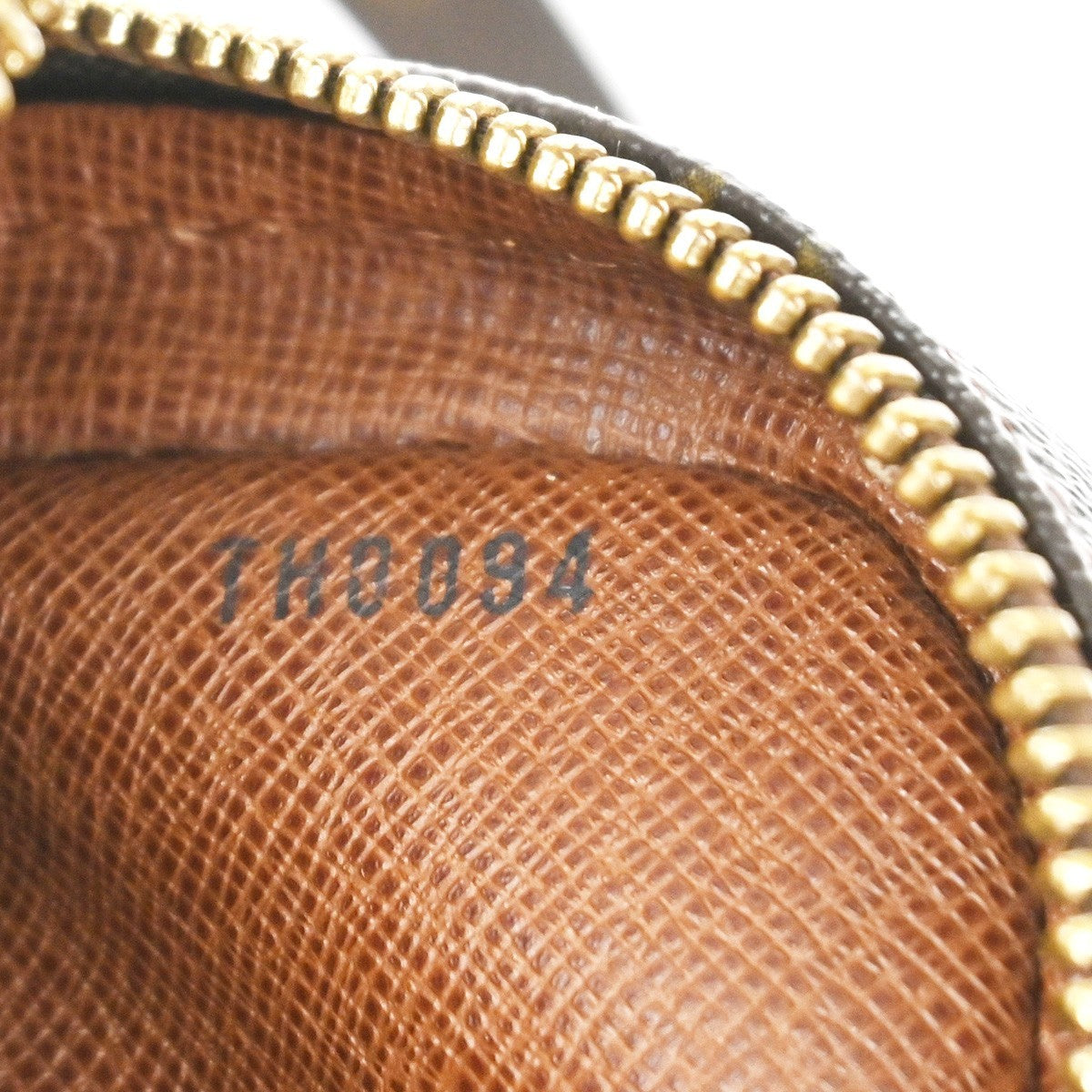 LOUIS VUITTON Amazon Crossbody Shoulder Bag Monogram Leather BN M45236 661RF765