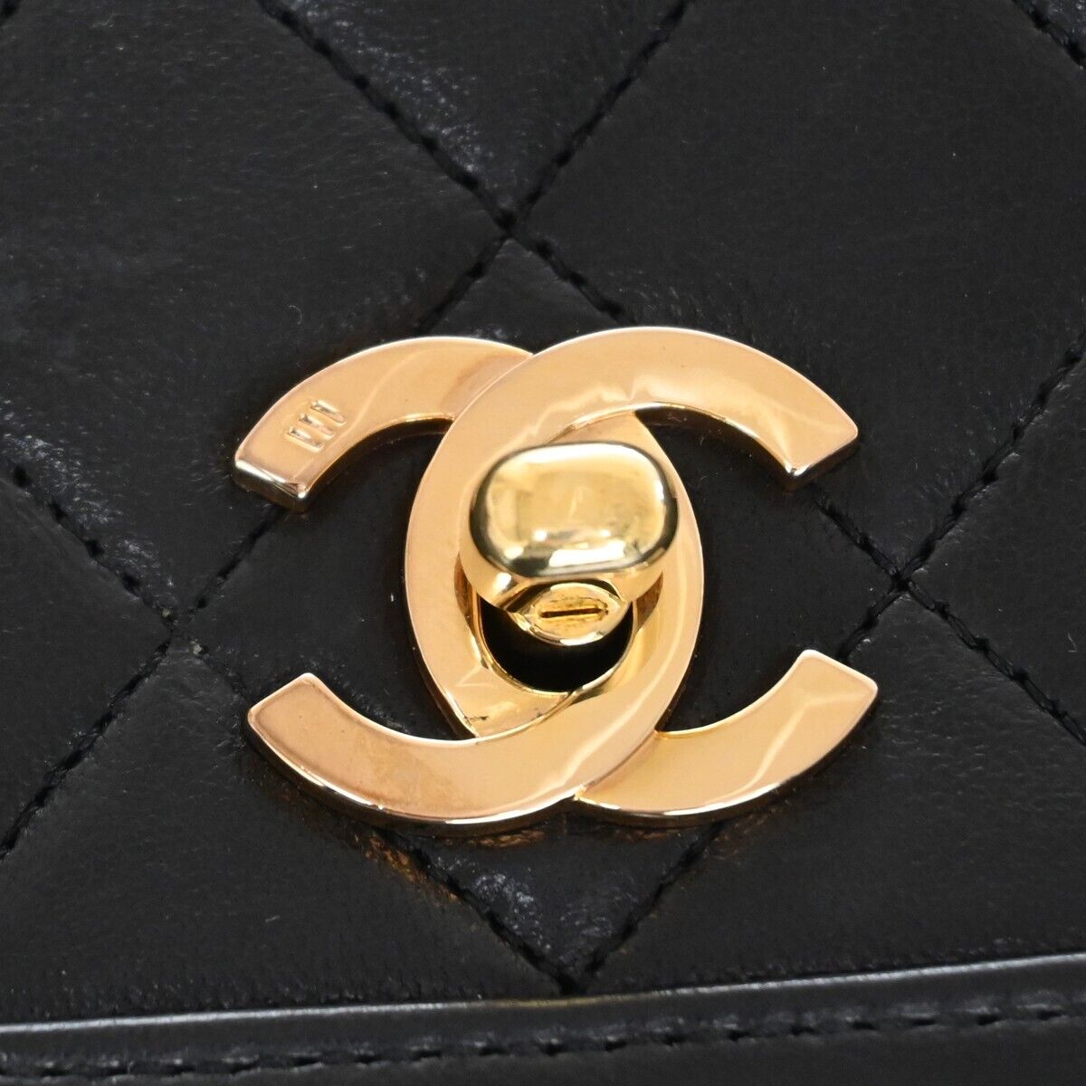CHANEL CC Matelasse Chain Shoulder Bag Pouch Leather Black GHW Vintage 731RJ053