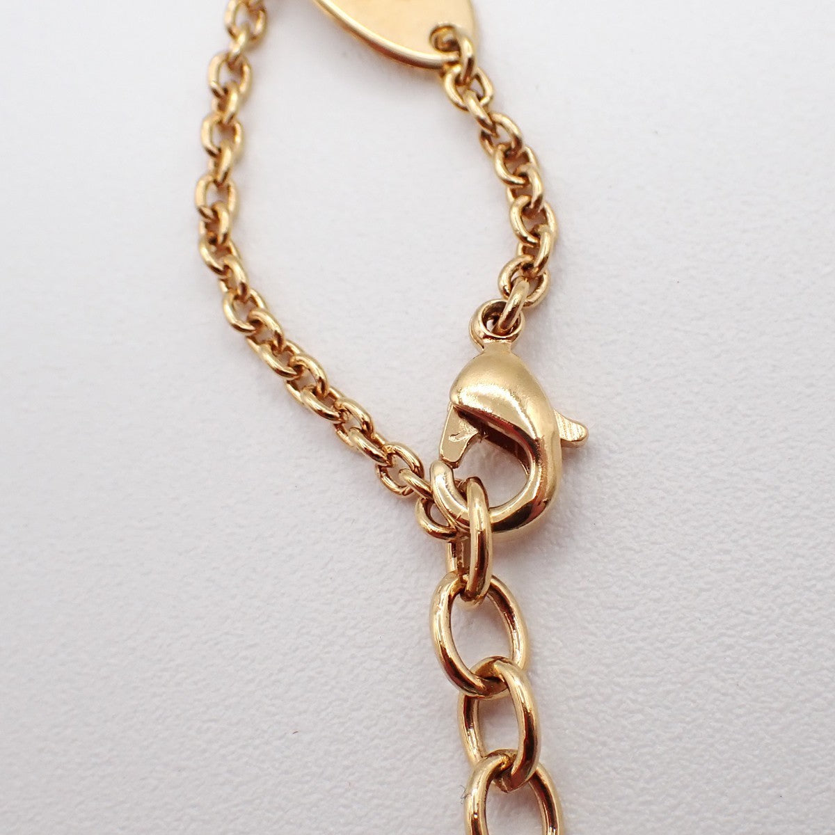 LOUIS VUITTON Collier Essential V Necklace Imitation Pearl Gold M68358 80MA242