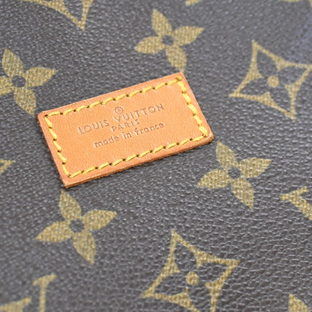 LOUIS VUITTON Logo Saumur 30 Shoulder Bag Monogram Leather Brown M42256 18KC786