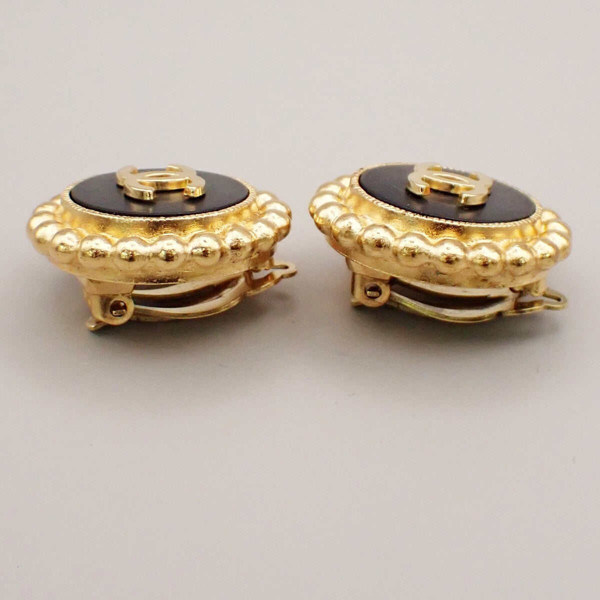 CHANEL CC Logo Earring 95A Clip-On Black GHW Accessory Vintage 82RL131