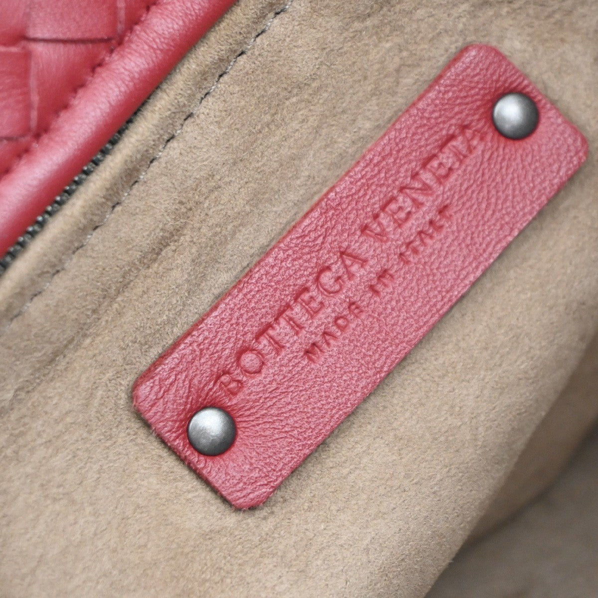 BOTTEGA VENETA Logo Intrecciato Shoulder Hand Bag Leather Red Italy 47RF991