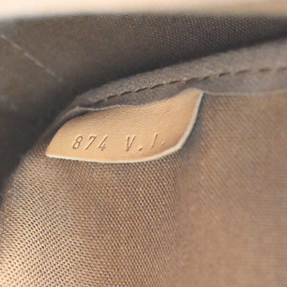 LOUIS VUITTON Logo Saumur 43 Shoulder Bag Monogram Leather Brown M42252 84ZA235