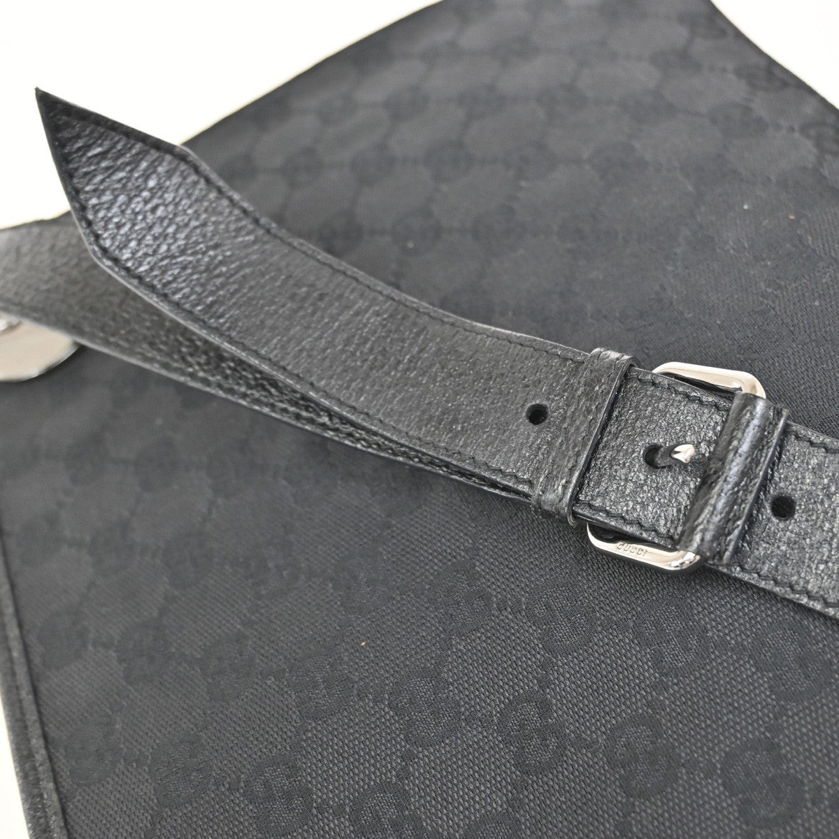 GUCCI GG Pattern Crossbody Shoulder Bag Canvas Leather Black SHW Italy 87YJ080