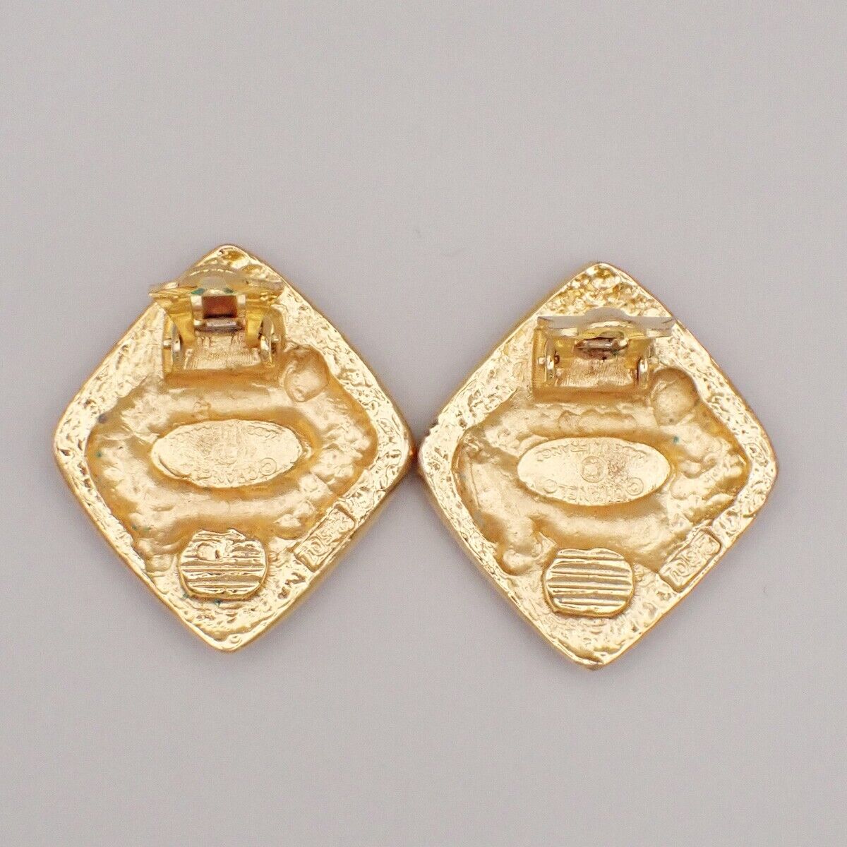 CHANEL CC Logo Diamond Shape Earrings Clip-On Gold GHW France Vintage 34YG565