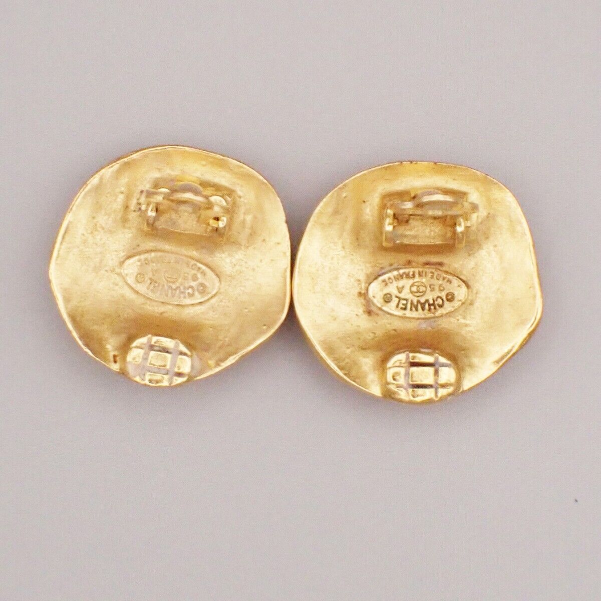 CHANEL CC Logo Button Earrings 95A Clip-On Gold France Vintage 34RK706