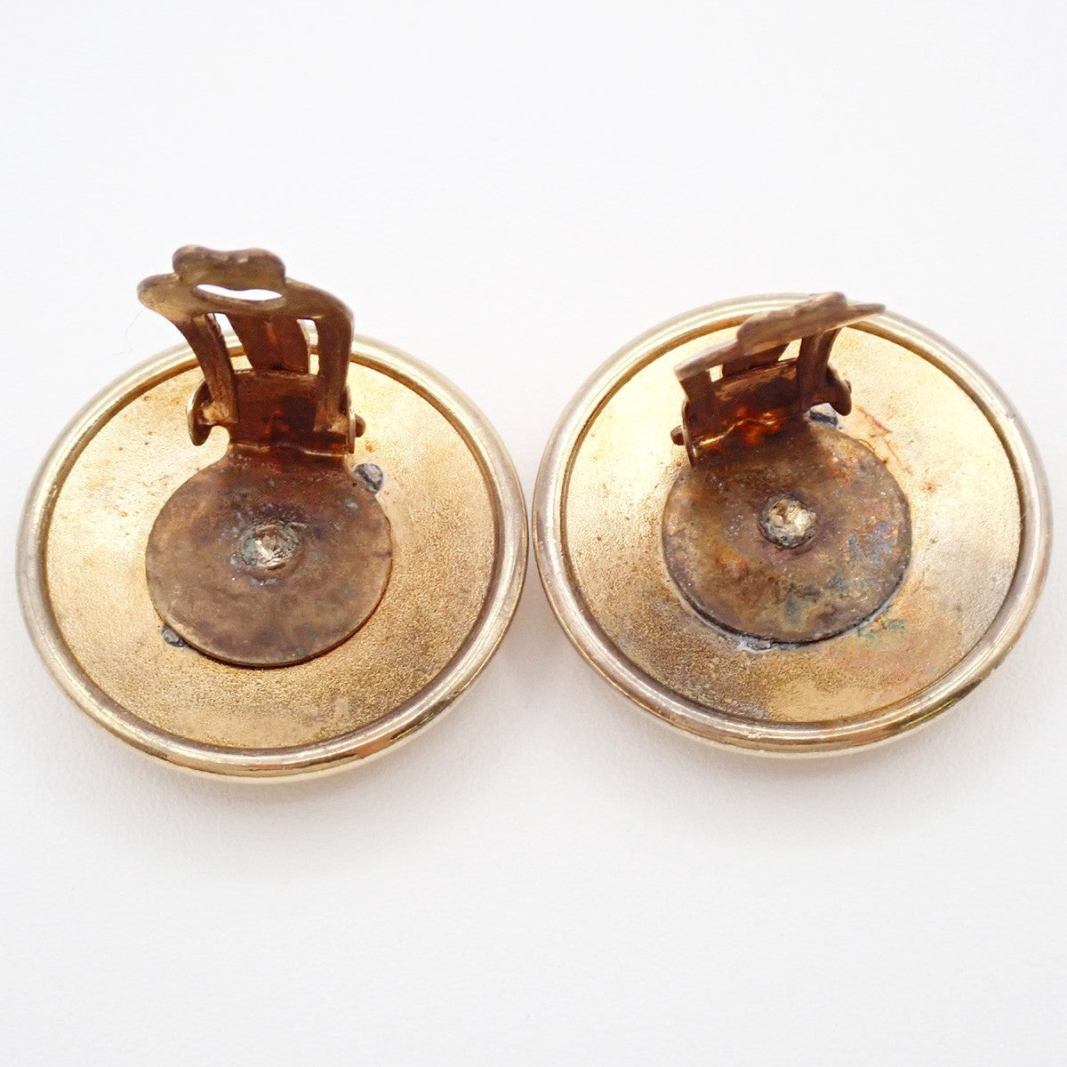 HERMES Logo Horn Sellier Trumpet and Ribbon Motif Earrings Clip-On Gold 01YH840