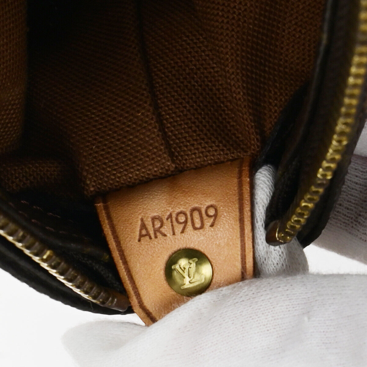 LOUIS VUITTON Cabas Mezzo Shoulder Bag Monogram Leather Brown M51151 66YG758
