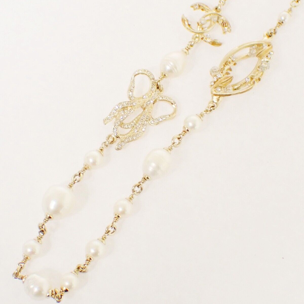 CHANEL CC Rhinestone Imitation Pearl Ribbon Chain Necklace 13C White GHW 20RJ332