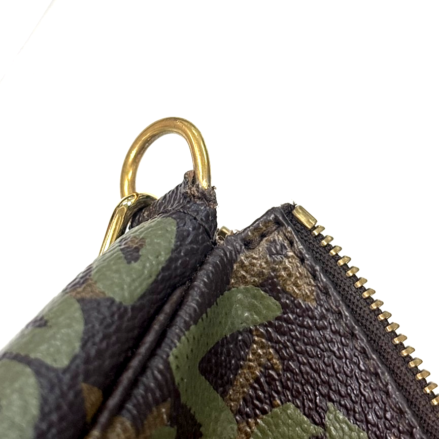 LOUIS VUITTON Pochette Accessoires Hand Bag Monogram Graffiti BN M92191 667RQ037