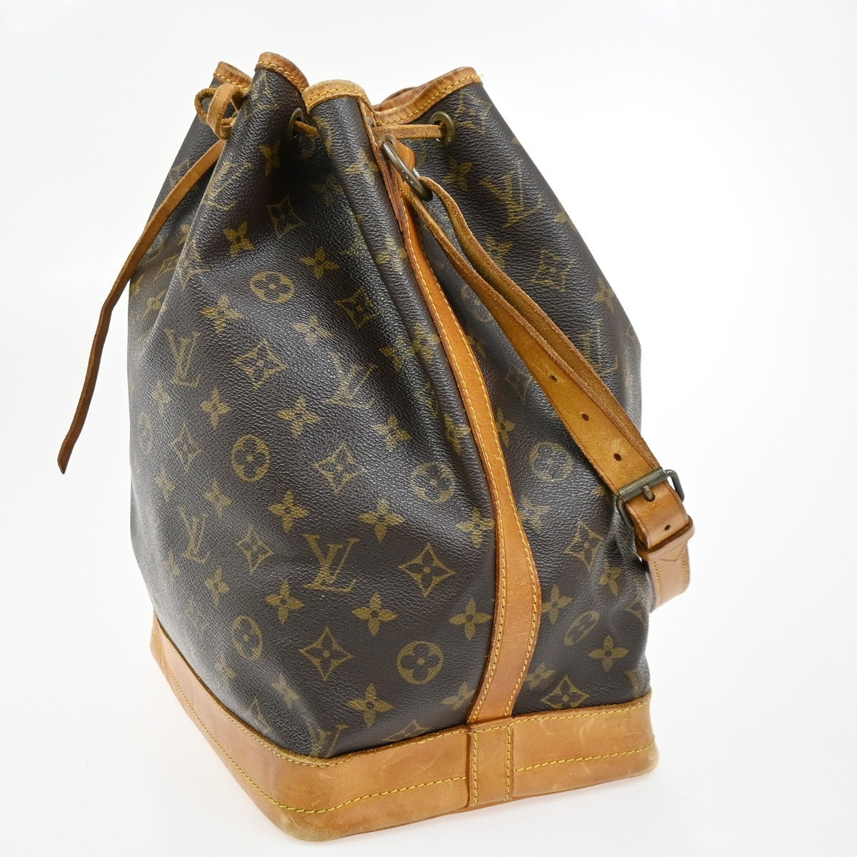 LOUIS VUITTON Noe GM Drawstring Shoulder Bag Monogram Leather BN M42224 83SA066