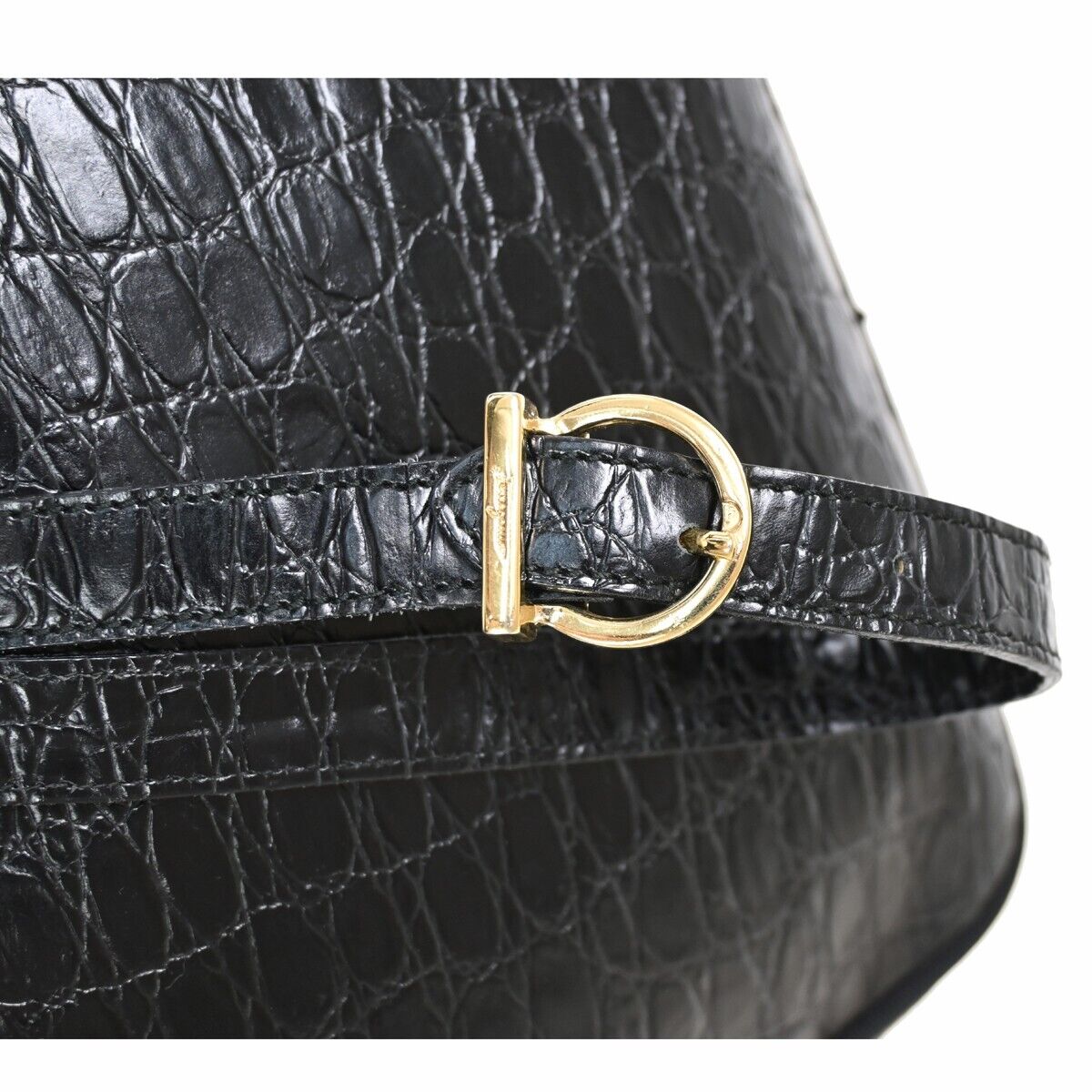 SALVATORE FERRAGAMO Vara Crossbody Shoulder Bag Embossing Leather Black 61SH200