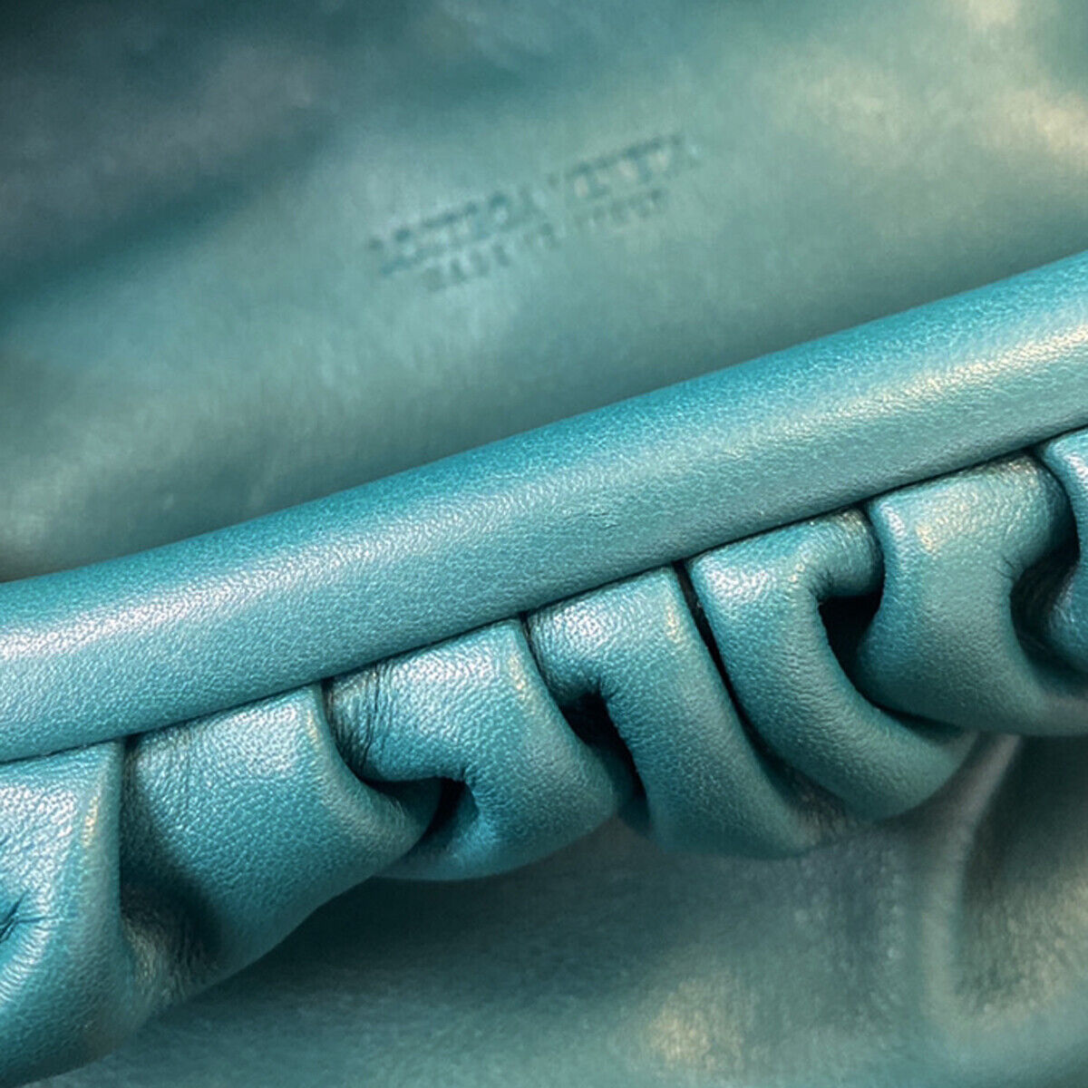 BOTTEGA VENETA Logo The Chain Pouch Body Shoulder Bag Leather Green GHW 609RK531